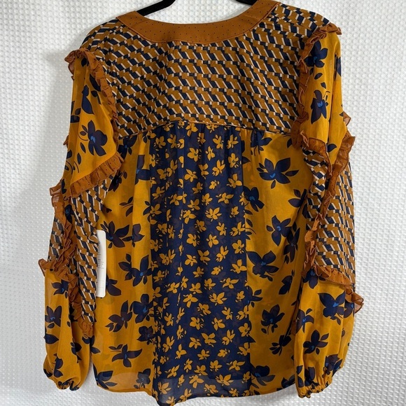 cabi Harmony Blouse - Picture 11 of 12